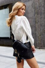 Saszetka damska na ramię wykonana ze skóry ekologicznej - Rovicky-11