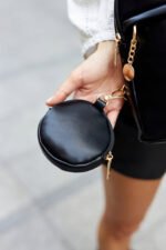 Saszetka damska na ramię wykonana ze skóry ekologicznej - Rovicky-12