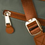 Nerka damska z nylonu i skóry ekologicznej w zielono-brązowym kolorze zawieszona na regulowanym pasku - Peterson-3