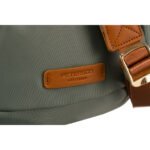 Nerka damska z nylonu i skóry ekologicznej w zielono-brązowym kolorze zawieszona na regulowanym pasku - Peterson-7