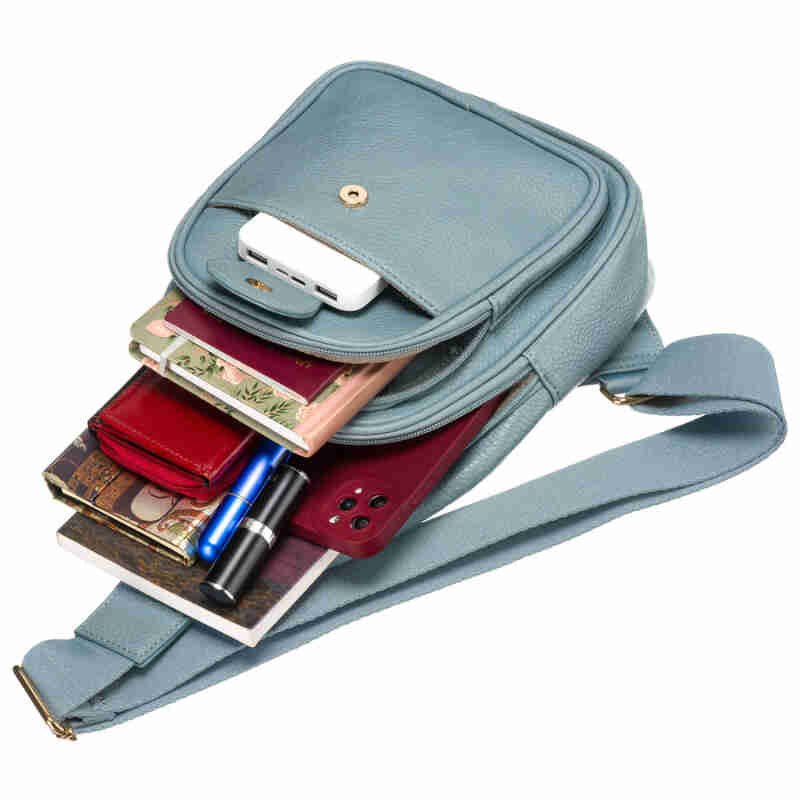 Niebieska stylowa mała saszetka damska z eko skóry zdobionej złotymi okuciami nerka crossbody Peterson-9