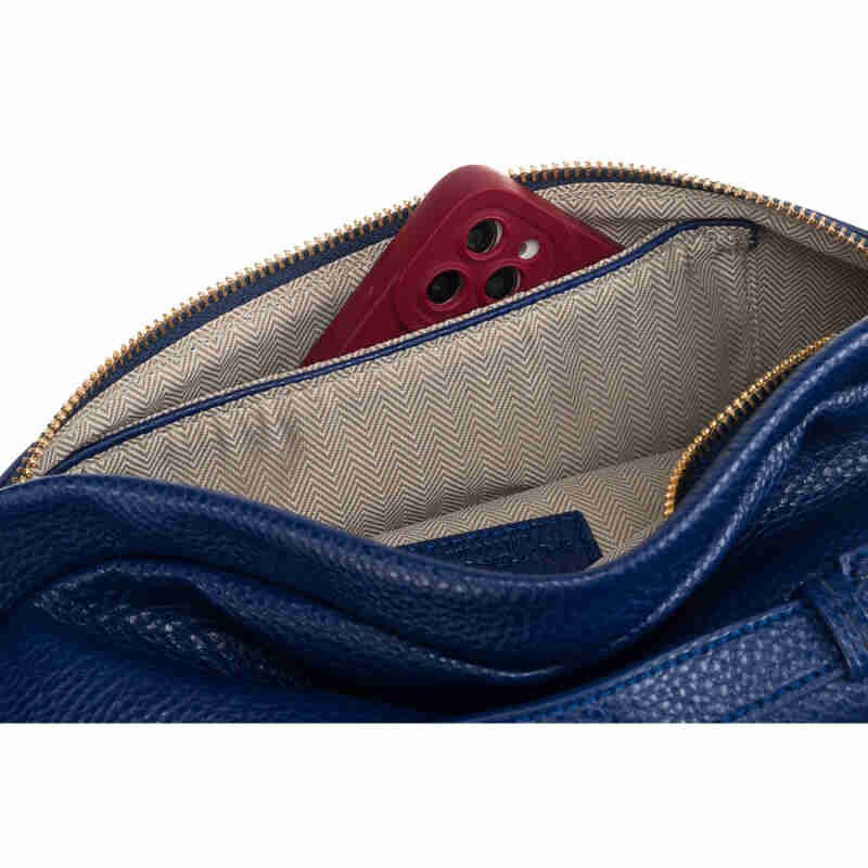 Granatowa sportowa nerka damska ze skóry ekologicznej saszetka na biodra lub na ramię crossbody Peterson-8