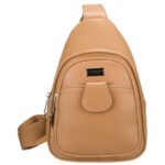 Sportowa beżowa saszetka damska na ramię nerka crossbody ze skóry ekologicznej Peterson-1