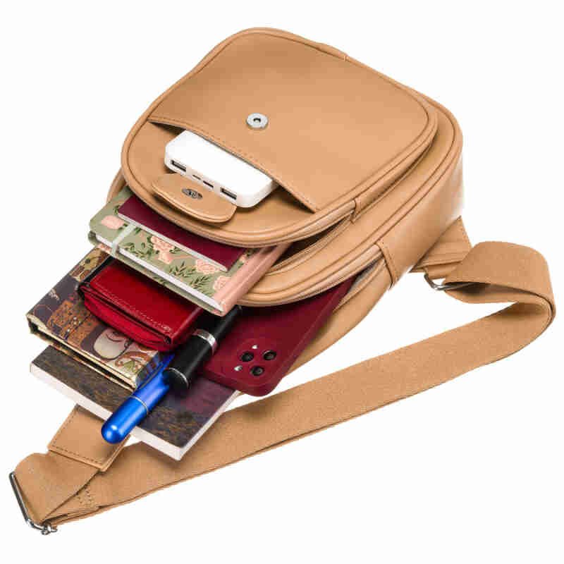 Sportowa beżowa saszetka damska na ramię nerka crossbody ze skóry ekologicznej Peterson-9