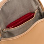 Sportowa beżowa saszetka damska na ramię nerka crossbody ze skóry ekologicznej Peterson-7