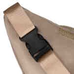 Sportowa saszetka z poliestru w beżowym kolorze, zawieszona na regulowanym pasku - Peterson-9