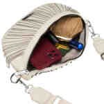 Modna saszetka damska wykonana ze skóry ekologicznej w jasnobeżowym kolorze, zamykana suwakiem - Peterson-11