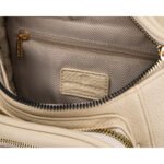 Saszetka damska w beżowym kolorze wykonana ze skóry ekologicznej, zamykana suwakiem - Peterson-6