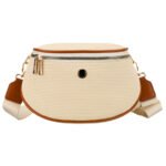 Saszetka damska w kolorze ecru z brązowymi elementami, zamykana suwakiem - Peterson-3