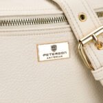 Beżowa saszetka damska ze skóry ekologicznej zamykana suwakiem - Peterson-5
