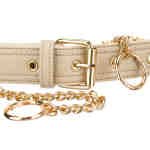 Beżowa saszetka damska ze skóry ekologicznej zamykana suwakiem, zawieszona na regulowanym pasku - Peterson-11