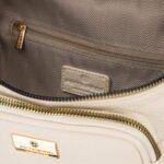 Jasnobeżowa saszetka damska ze skóry ekologicznej zamykana suwakiem - Peterson-6