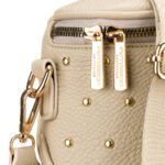 Beżowa nerka damska ze skóry ekologicznej ozdobiona ćwiekami - Peterson-9