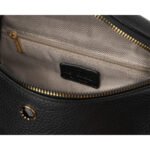 Praktyczna, miejska nerka damska ze skóry ekologicznej w czarnym kolorze, jednokomorowa - Peterson-7