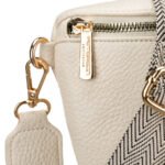 Jasnobeżowa nerka damska ze skóry ekologicznej zamykana suwakiem - Peterson-9