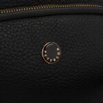 Miejska, czarna nerka damska ze skóry ekologicznej zawieszona na regulowanym pasku - Peterson-5