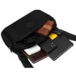 Sportowa saszetka w czarnym kolorze zamykana suwakiem, dwukomorowa - Peterson-11