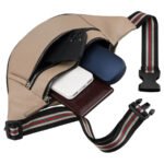 Skórzana saszetka damska w beżowym kolorze, jednokomorowa i zamykana na suwak - Rovicky-9